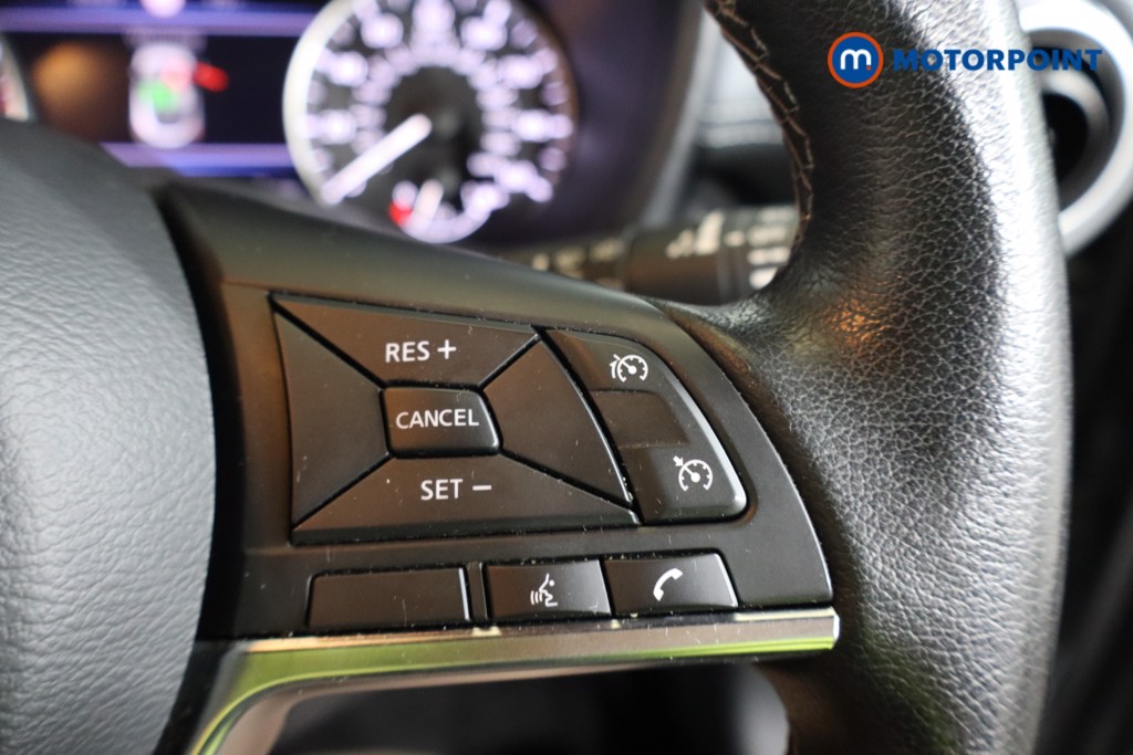 Nissan Juke N-Connecta Manual Petrol SUV - Stock Number (1572799) - 15th supplementary image