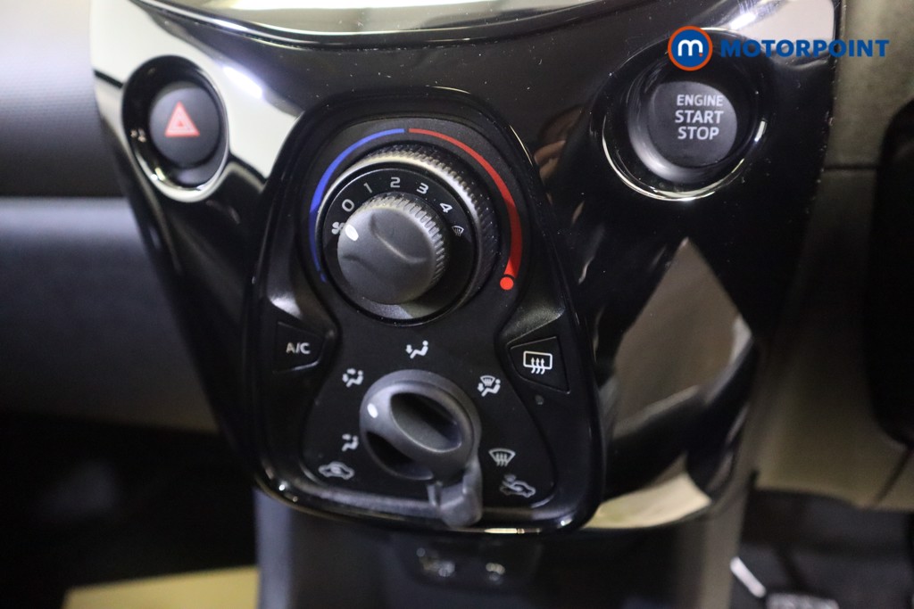 Peugeot 108 Allure Manual Petrol Hatchback - Stock Number (1573280) - 27th supplementary image