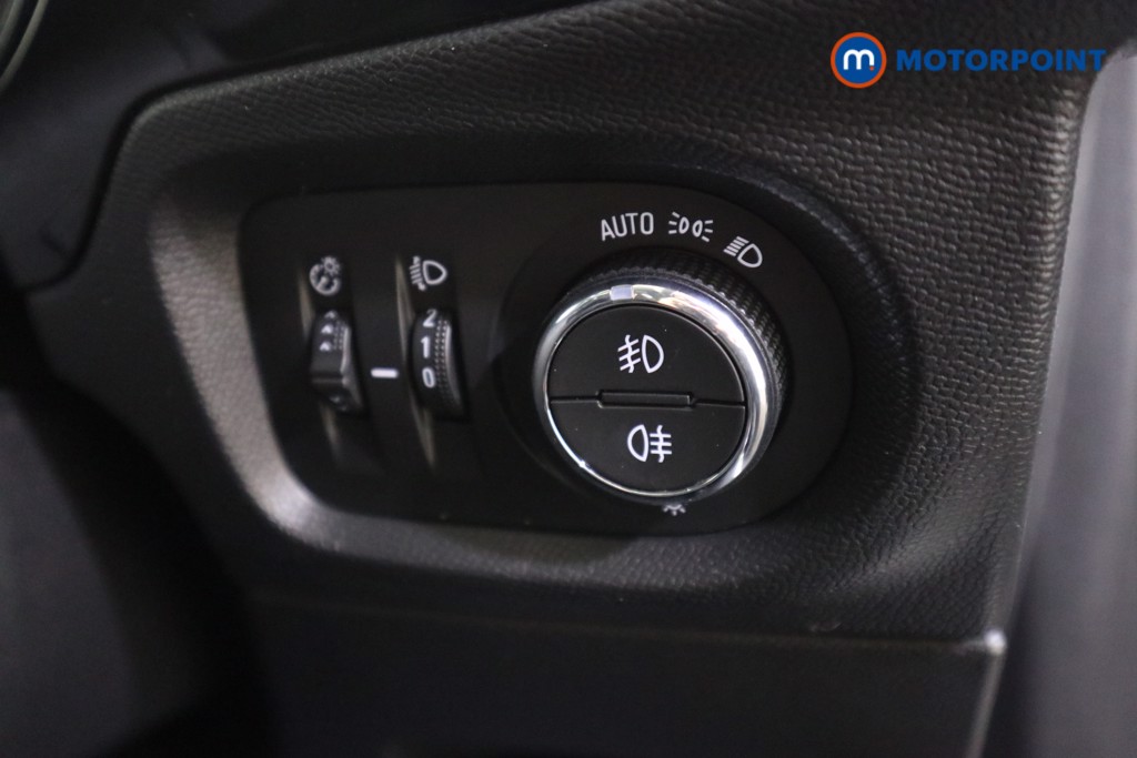 Vauxhall Corsa Elite Nav Premium Automatic Petrol Hatchback - Stock Number (1573445) - 9th supplementary image
