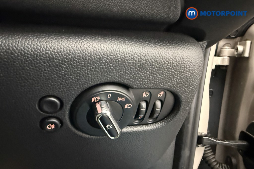 Mini Hatchback Cooper S Exclusive Automatic Petrol Hatchback - Stock Number (1573564) - 13th supplementary image
