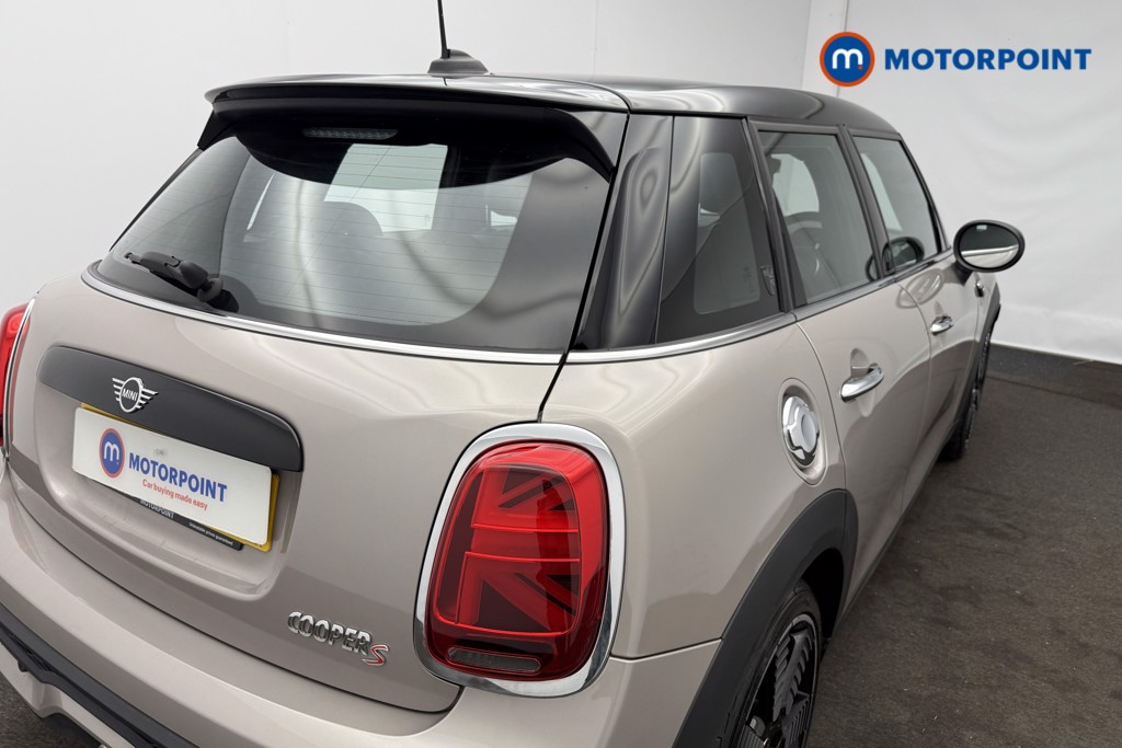 Mini Hatchback Cooper S Exclusive Automatic Petrol Hatchback - Stock Number (1573564) - 22nd supplementary image