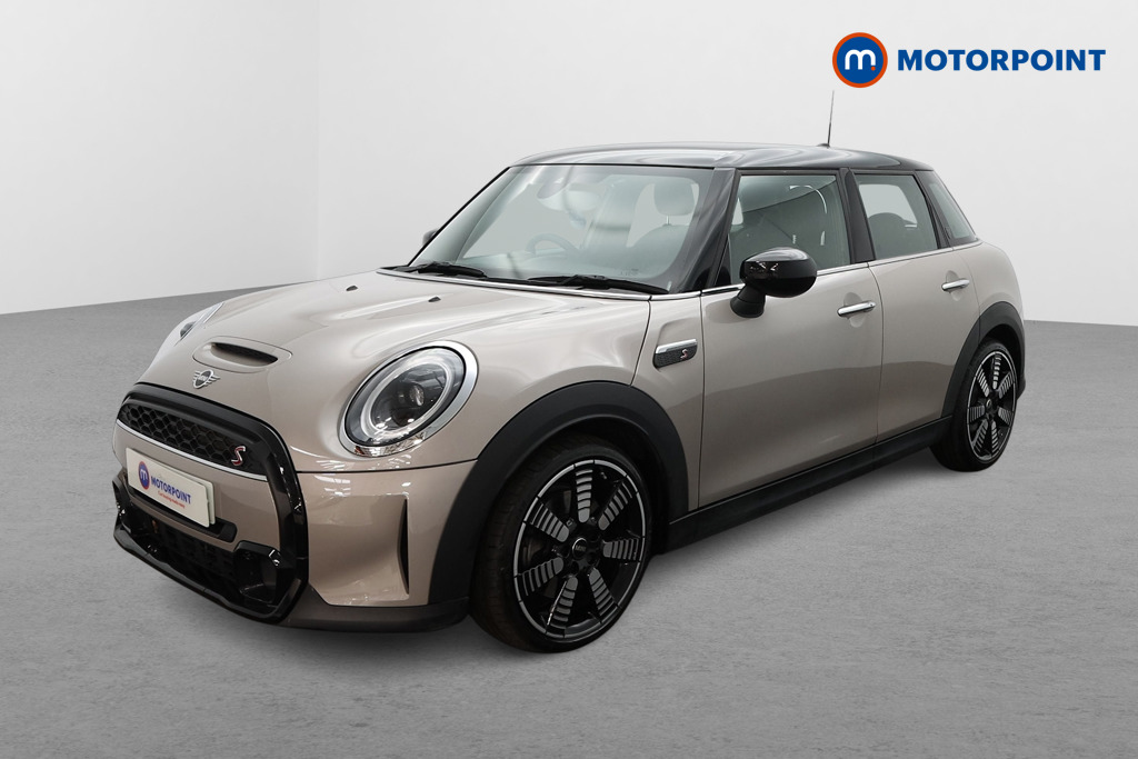 Mini Hatchback Cooper S Exclusive Automatic Petrol Hatchback - Stock Number (1573564) - Passenger side front corner