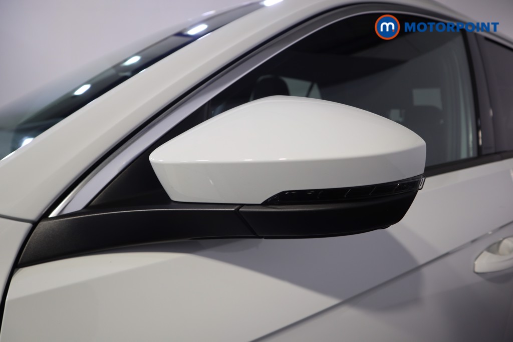 Volkswagen T-Roc R-Line Automatic Petrol SUV - Stock Number (1573684) - 24th supplementary image