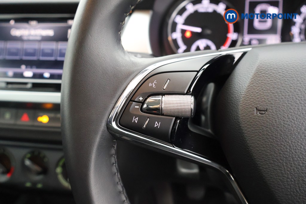 Skoda Fabia Colour Edition Manual Petrol Hatchback - Stock Number (1573890) - 2nd supplementary image