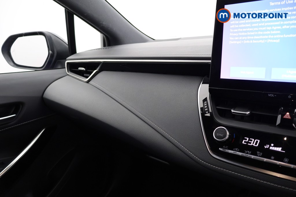 Toyota Corolla Excel Automatic Petrol-Electric Hybrid Hatchback - Stock Number (1573894) - 6th supplementary image