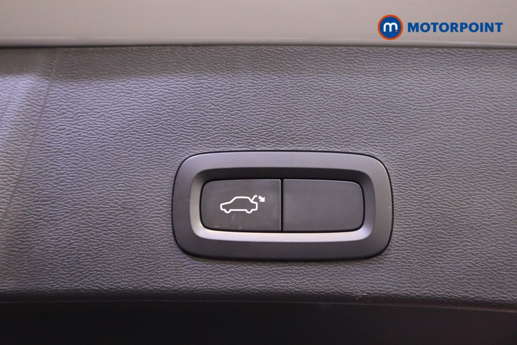 Volvo Xc40 R Design Automatic Petrol Plug-In Hybrid SUV - Stock Number (1573907) - 16th supplementary image