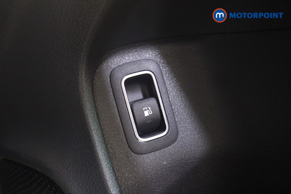 Mercedes-Benz A Class Amg Line Automatic Petrol Plug-In Hybrid Hatchback - Stock Number (1574004) - 11th supplementary image