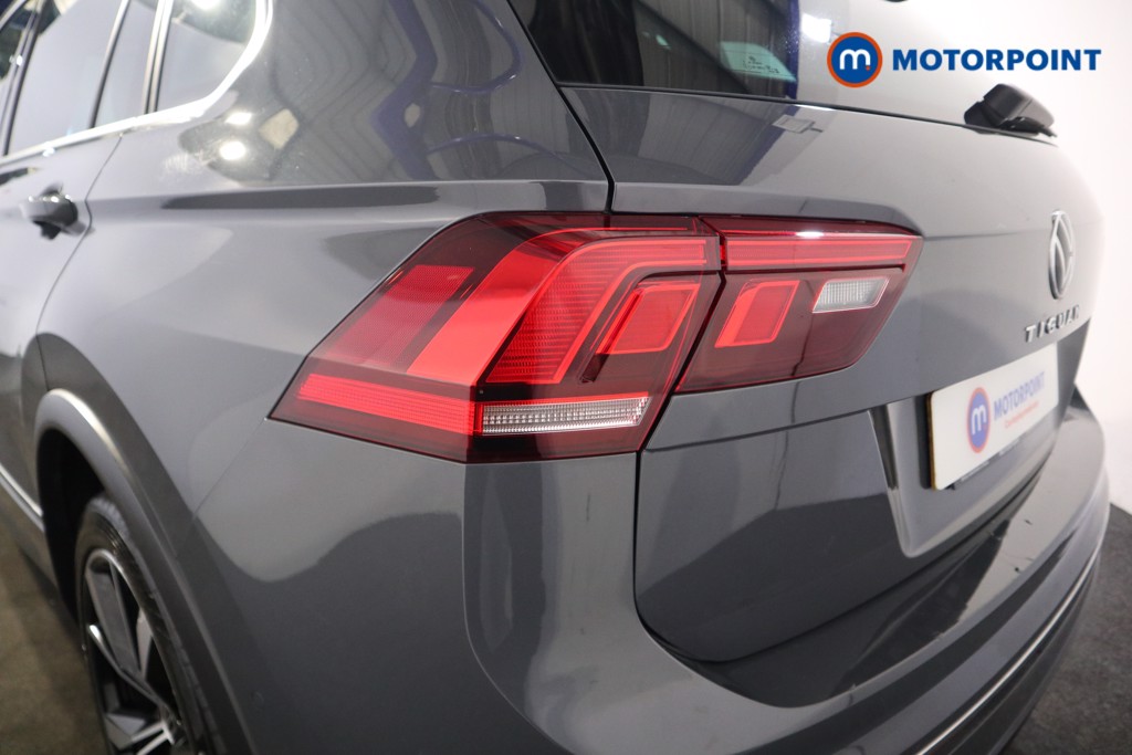 Volkswagen Tiguan R-Line Automatic Petrol Plug-In Hybrid SUV - Stock Number (1574307) - 20th supplementary image