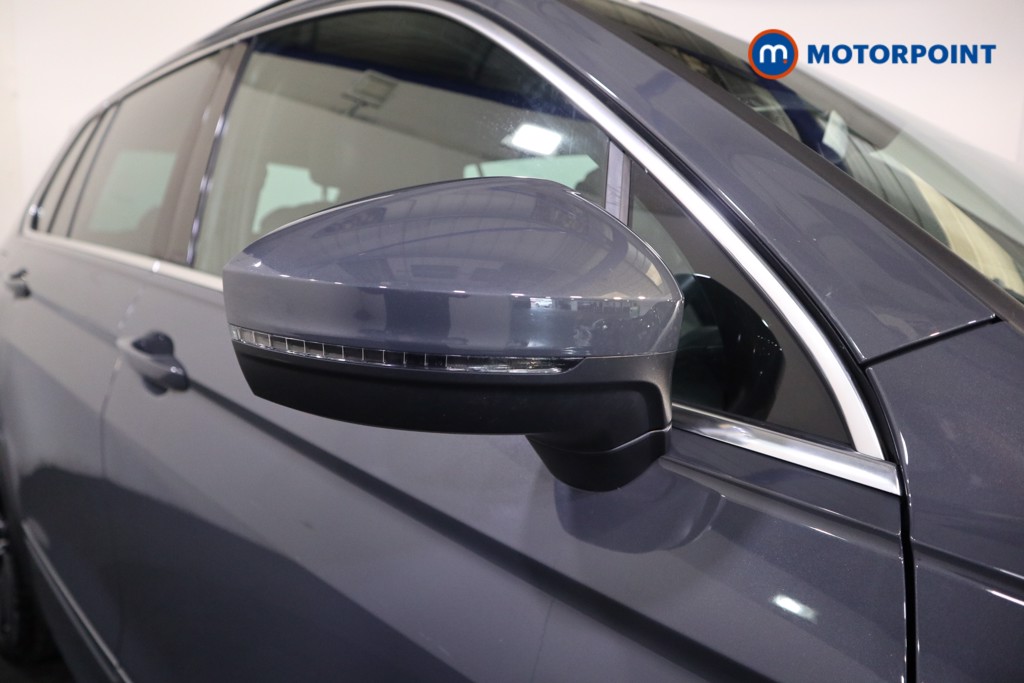 Volkswagen Tiguan R-Line Automatic Petrol Plug-In Hybrid SUV - Stock Number (1574307) - 22nd supplementary image