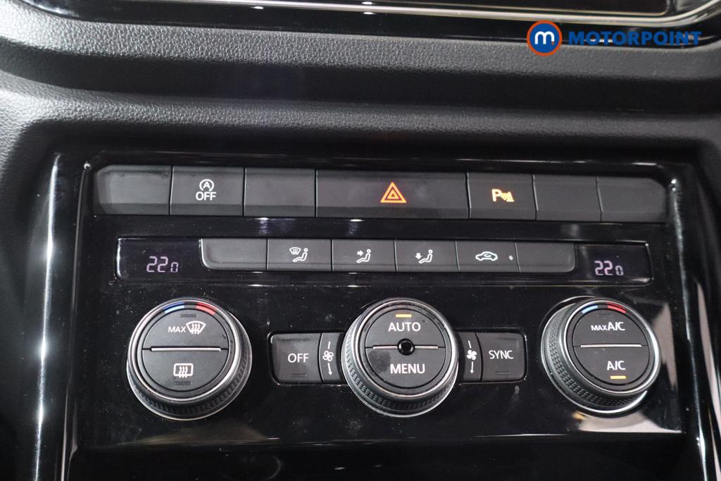 Volkswagen T-Roc Black Edition Manual Petrol SUV - Stock Number (1574639) - 4th supplementary image