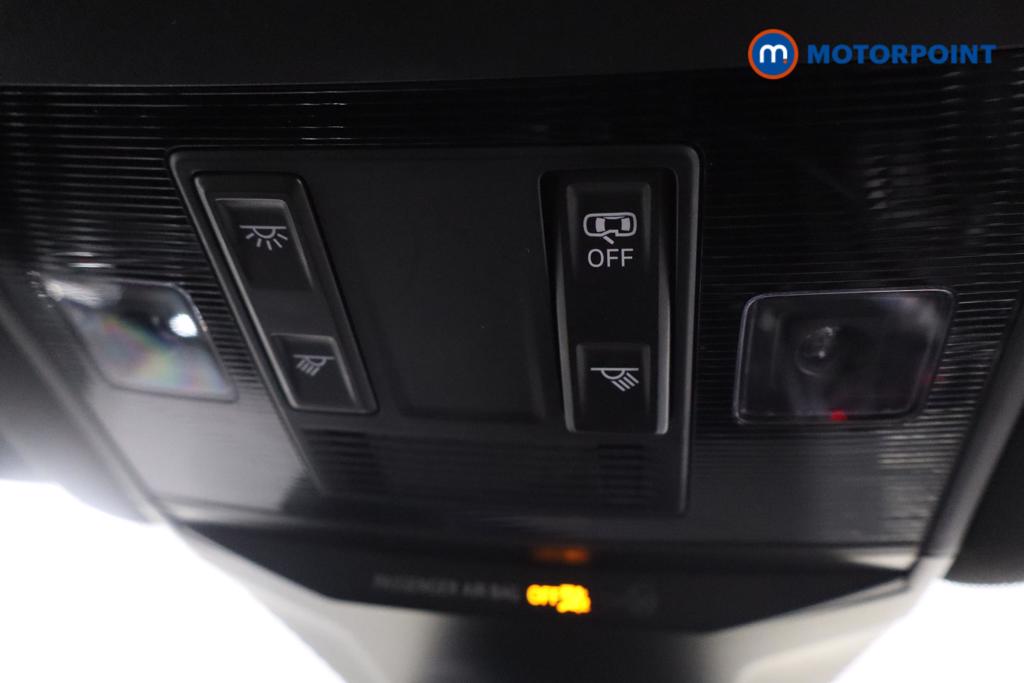 Volkswagen T-Roc Black Edition Manual Petrol SUV - Stock Number (1574639) - 12th supplementary image
