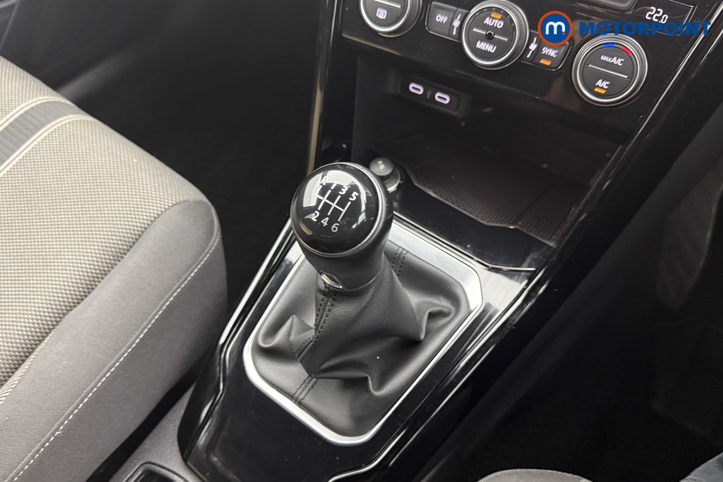 Volkswagen T-Roc Black Edition Manual Petrol SUV - Stock Number (1574640) - 5th supplementary image