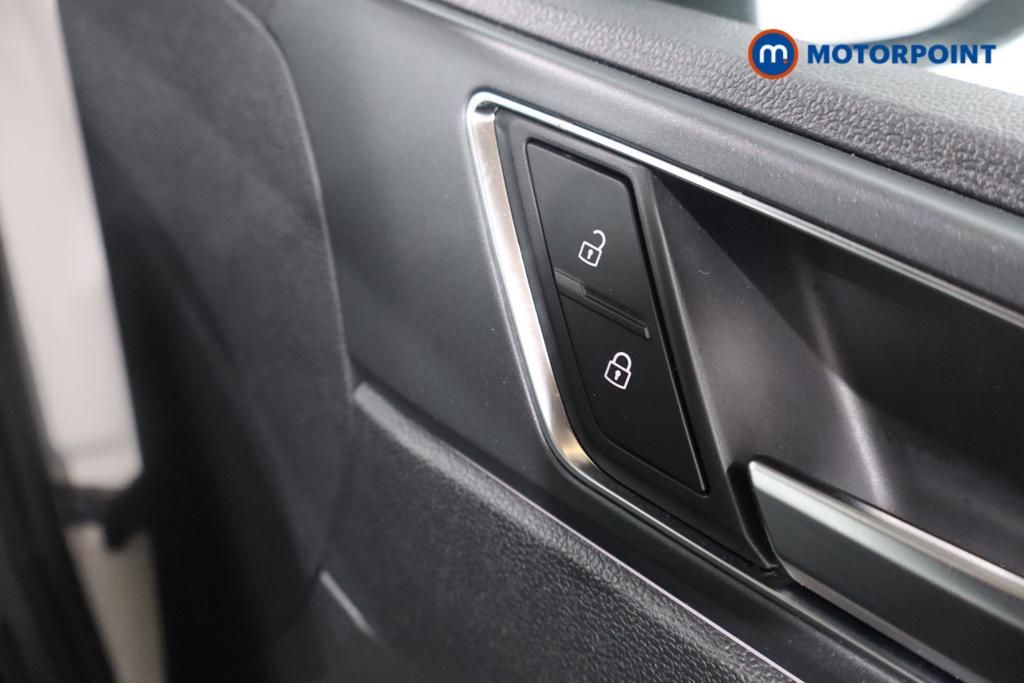Volkswagen Taigo R-Line Automatic Petrol SUV - Stock Number (1574649) - 16th supplementary image