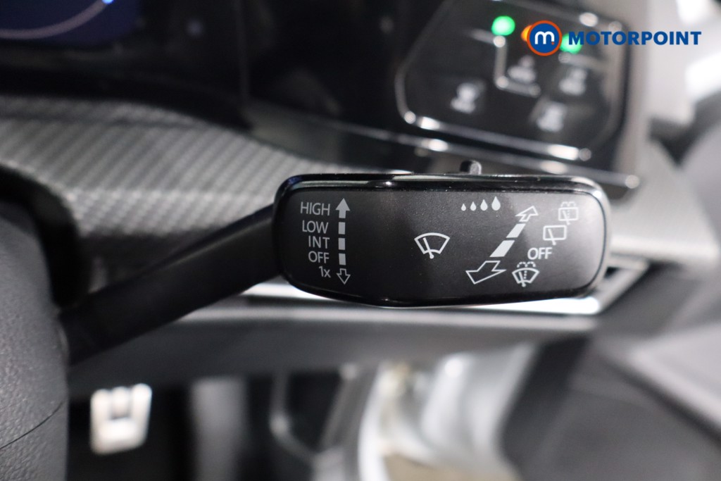 Volkswagen Golf R-Line Automatic Petrol Estate - Stock Number (1575467) - 18th supplementary image