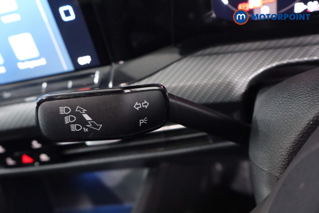 Volkswagen Golf R-Line Automatic Petrol Estate - Stock Number (1575467) - 19th supplementary image