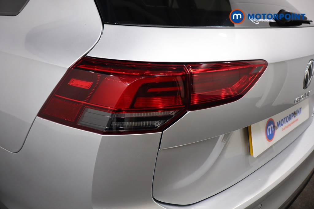 Volkswagen Golf R-Line Automatic Petrol Estate - Stock Number (1575467) - 33rd supplementary image