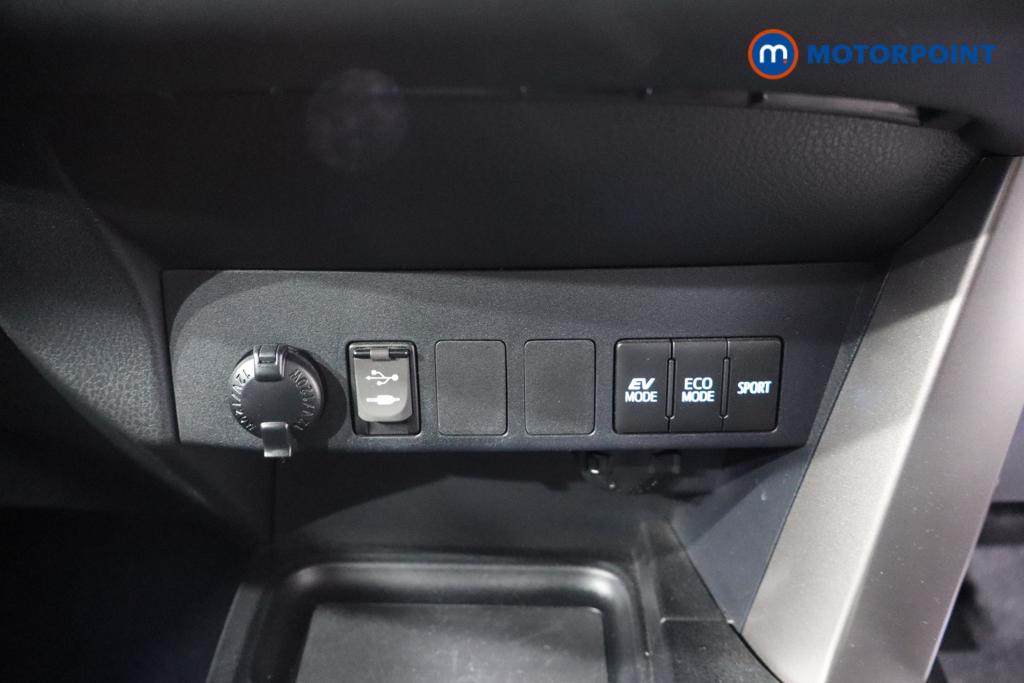 Toyota Rav4 Icon Tech Automatic Petrol-Electric Hybrid SUV - Stock Number (1575663) - 6th supplementary image