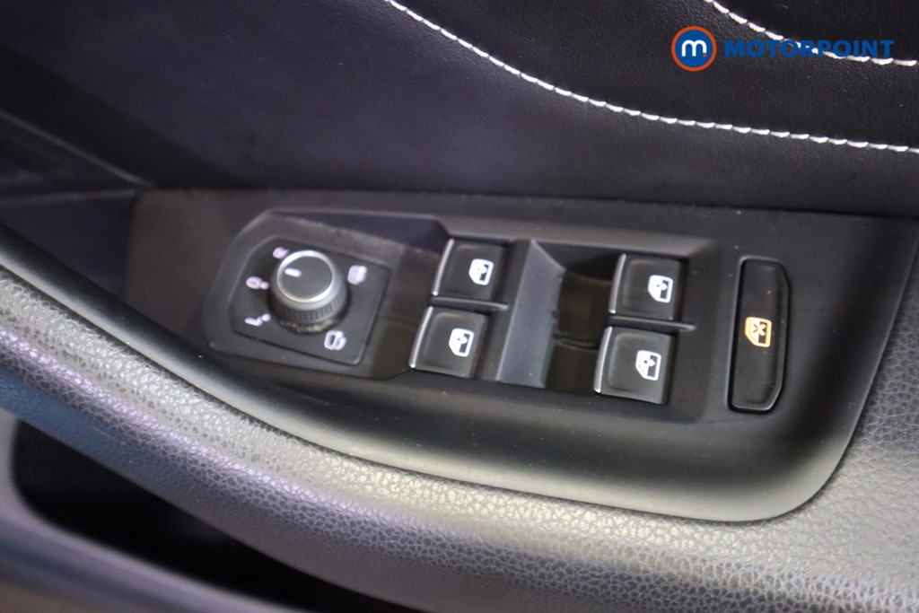 Volkswagen Arteon R-Line Automatic Petrol Hatchback - Stock Number (1575745) - 9th supplementary image