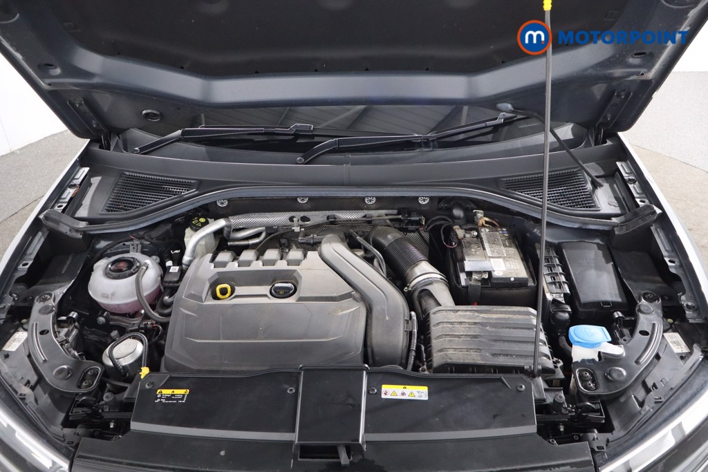 Volkswagen T-Roc R-Line Automatic Petrol SUV - Stock Number (1575936) - 33rd supplementary image