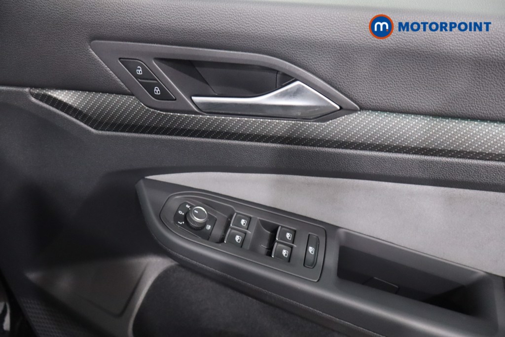 Volkswagen Golf R-Line Manual Petrol Hatchback - Stock Number (1575990) - 21st supplementary image