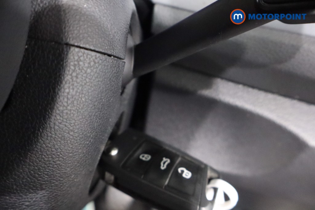 Volkswagen T-Roc Life Manual Petrol SUV - Stock Number (1576014) - 13th supplementary image