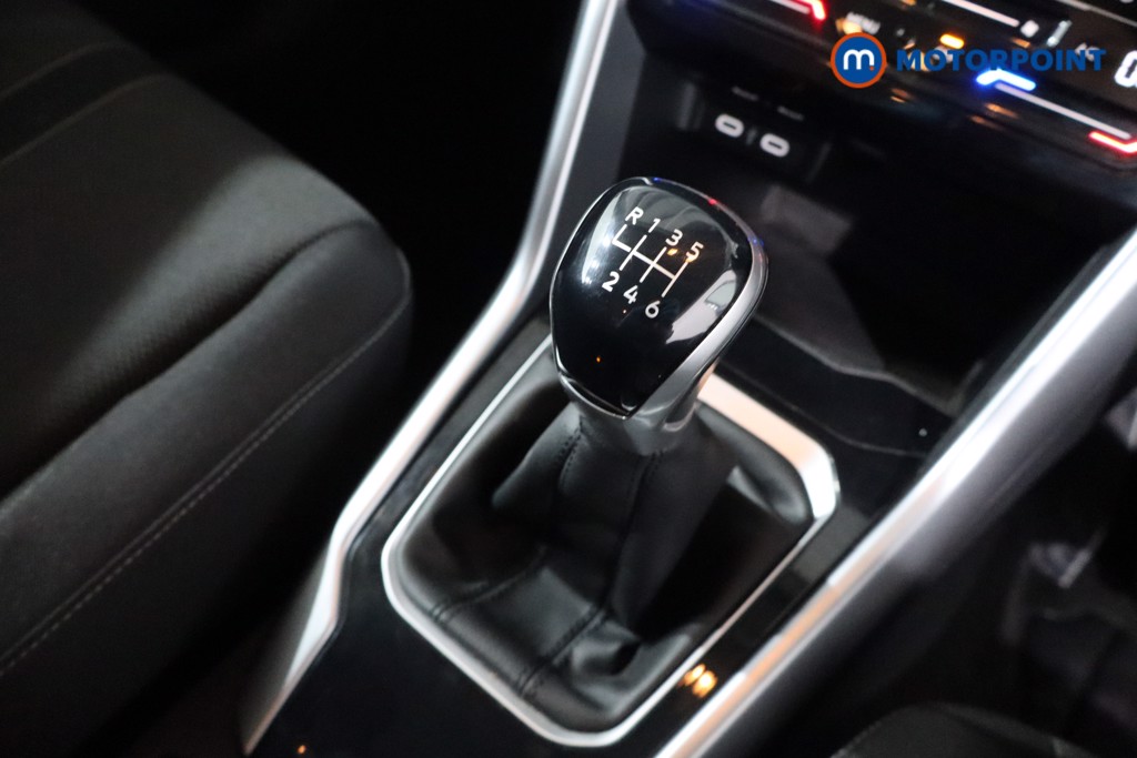 Volkswagen T-Roc Life Manual Petrol SUV - Stock Number (1576014) - 14th supplementary image