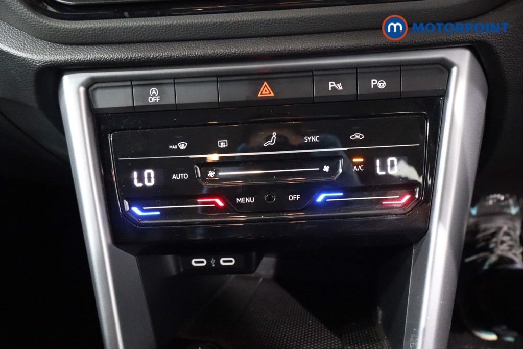 Volkswagen T-Roc Life Manual Petrol SUV - Stock Number (1576014) - 16th supplementary image