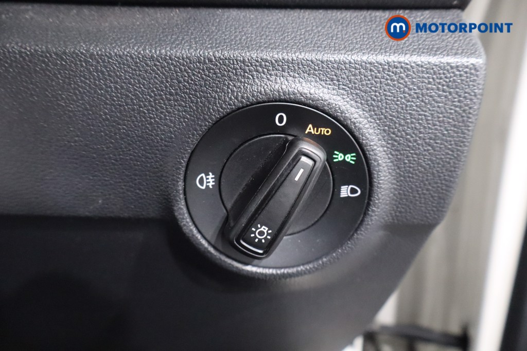 Volkswagen T-Roc Life Manual Petrol SUV - Stock Number (1576014) - 21st supplementary image