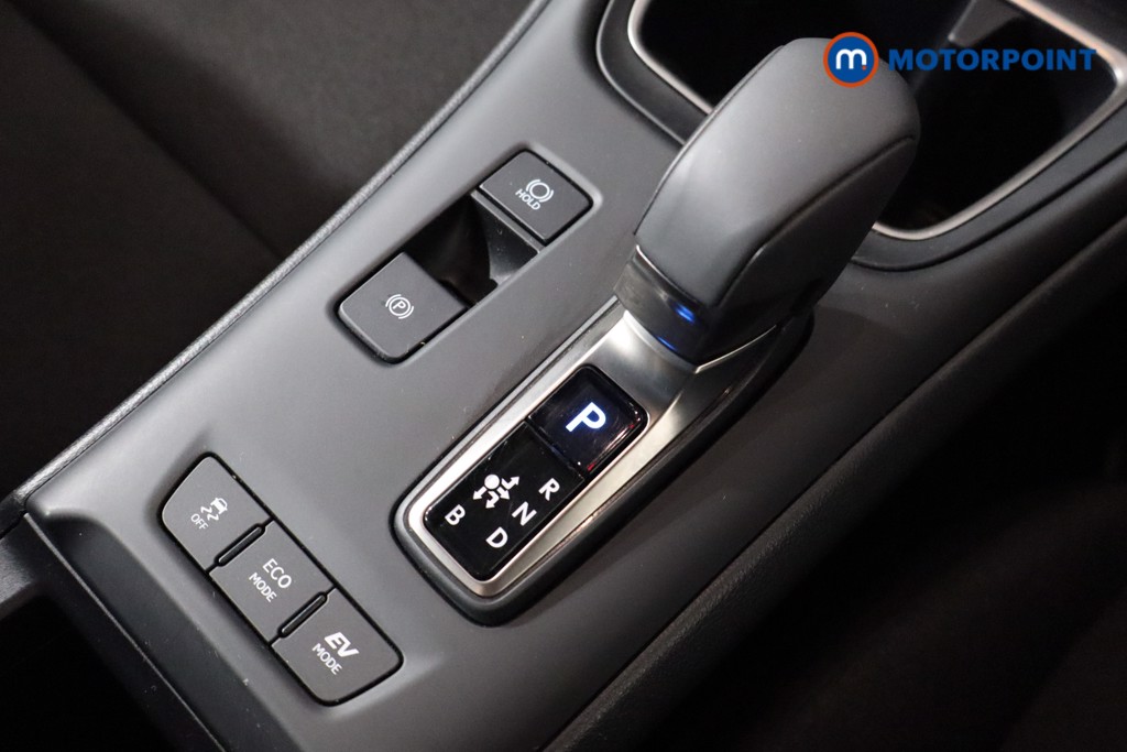 Lexus LBX Urban Automatic Petrol-Electric Hybrid SUV - Stock Number (1576625) - 14th supplementary image