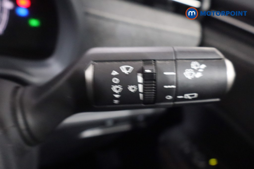 Lexus LBX Urban Automatic Petrol-Electric Hybrid SUV - Stock Number (1576625) - 16th supplementary image