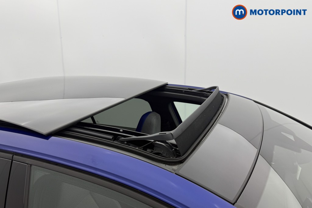 Volkswagen Golf R Automatic Petrol Hatchback - Stock Number (1577327) - 16th supplementary image