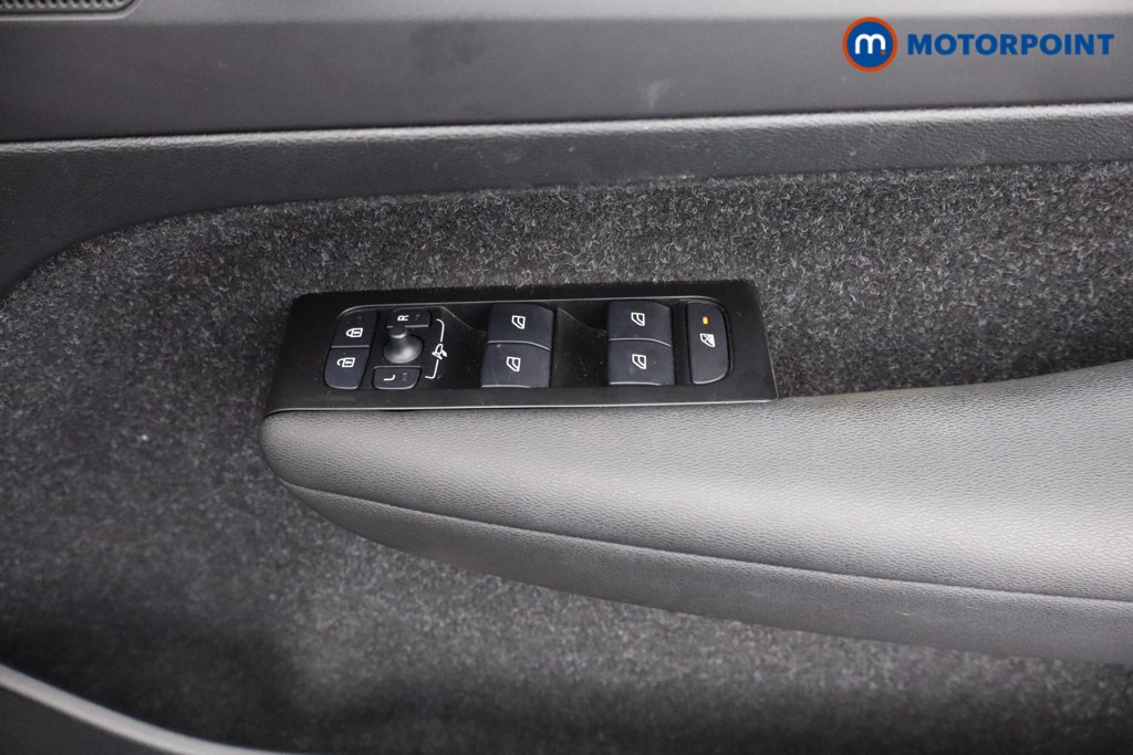 Volvo Xc40 R Design Manual Petrol SUV - Stock Number (1555069) - 14th supplementary image