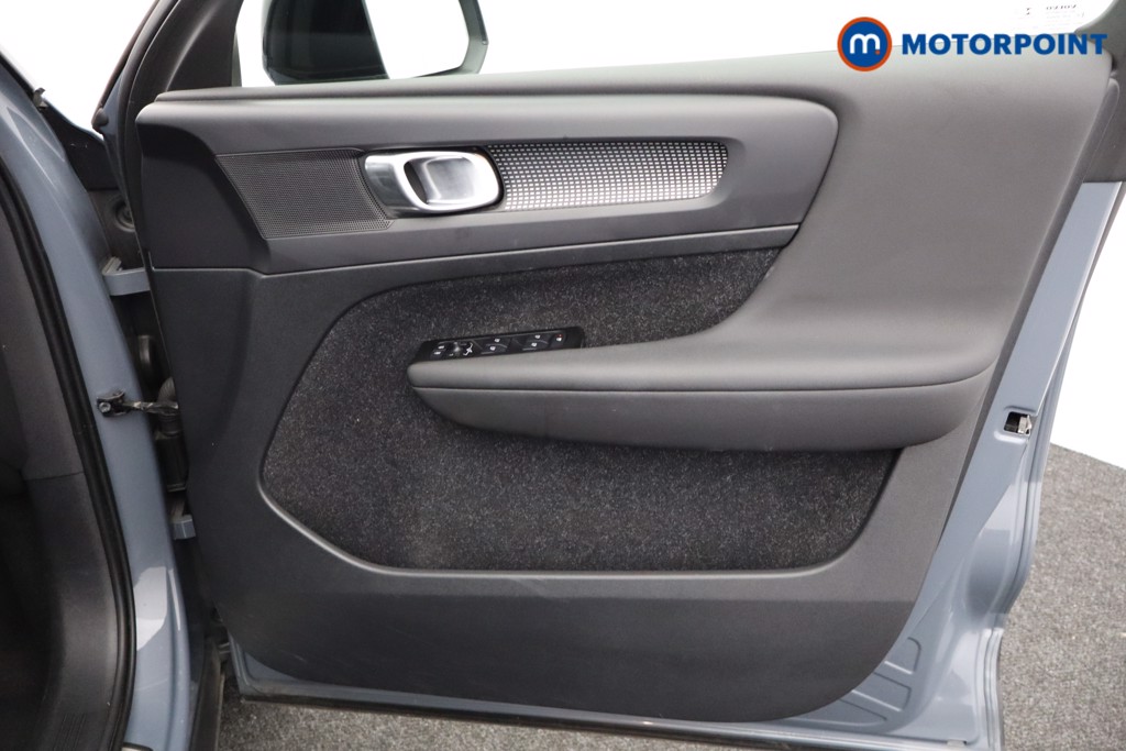 Volvo Xc40 R Design Manual Petrol SUV - Stock Number (1555069) - 15th supplementary image