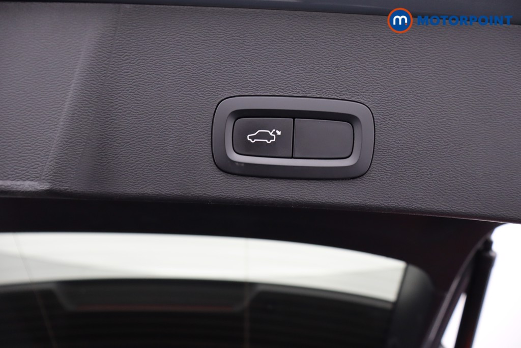 Volvo Xc40 R Design Manual Petrol SUV - Stock Number (1555069) - 20th supplementary image