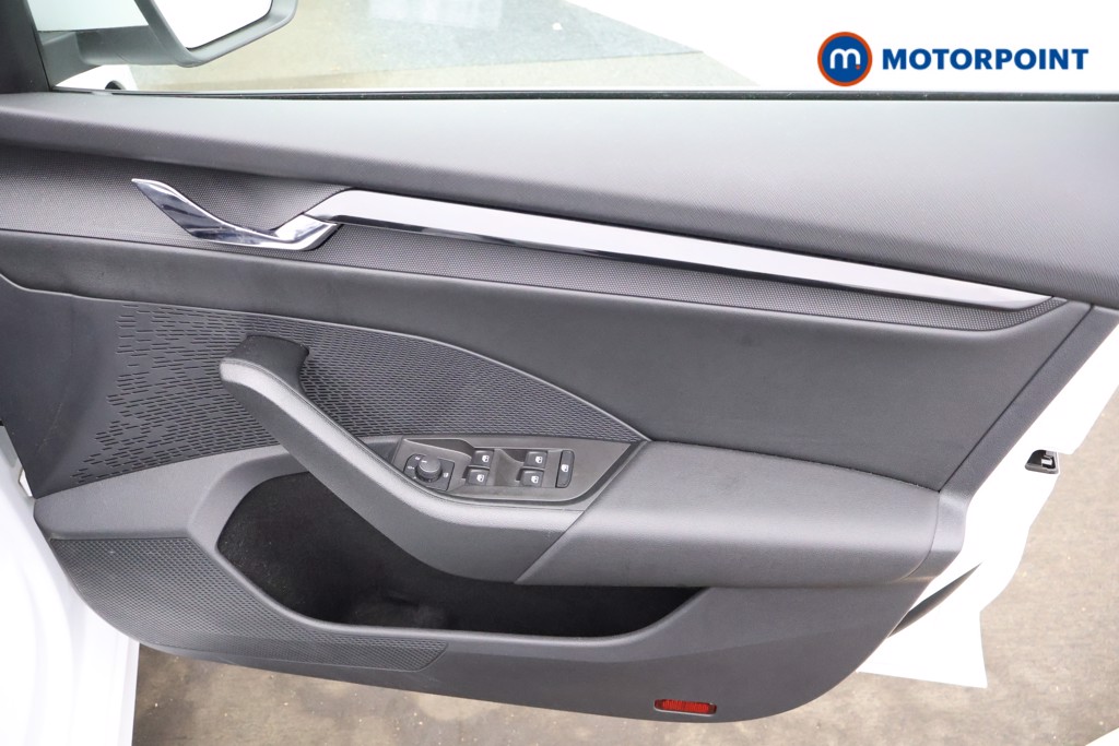 Skoda Octavia SE Manual Petrol Hatchback - Stock Number (1555651) - 9th supplementary image