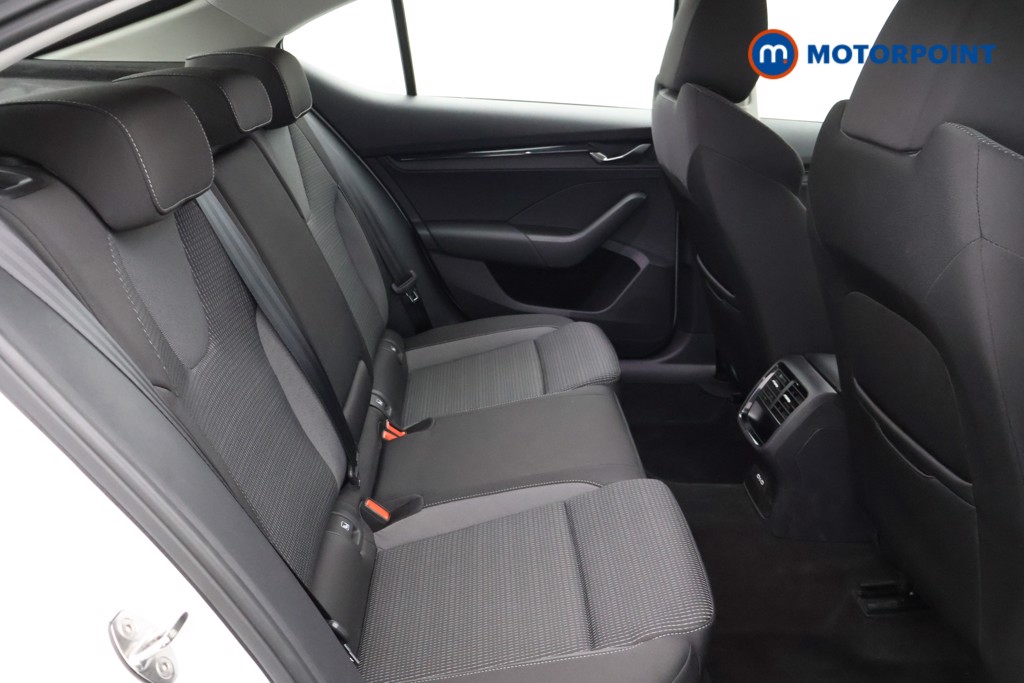 Skoda Octavia SE Manual Petrol Hatchback - Stock Number (1555651) - 12th supplementary image