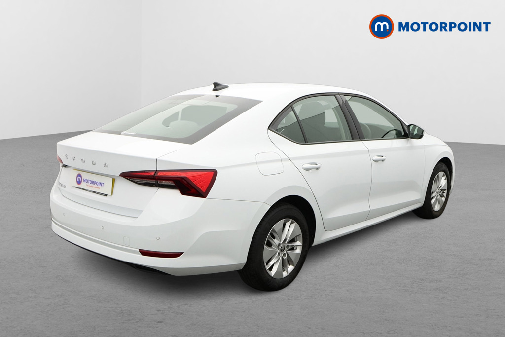Skoda Octavia SE Manual Petrol Hatchback - Stock Number (1555651) - Drivers side rear corner