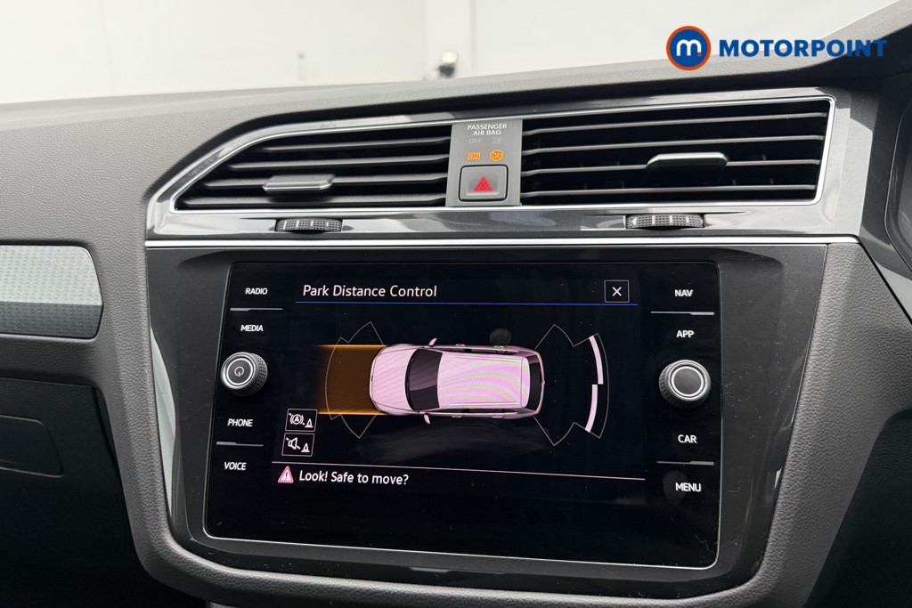 Volkswagen Tiguan Life Automatic Petrol SUV - Stock Number (1555696) - 9th supplementary image