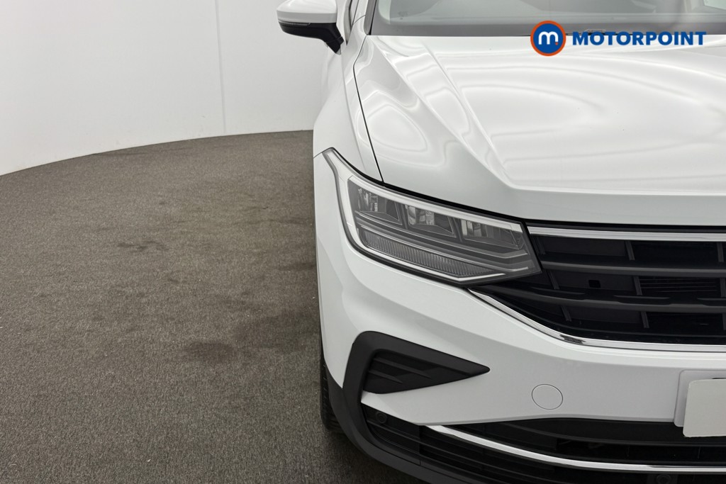 Volkswagen Tiguan Life Automatic Petrol SUV - Stock Number (1555696) - 21st supplementary image