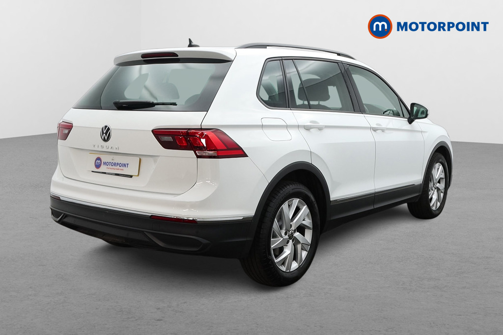 Volkswagen Tiguan Life Automatic Petrol SUV - Stock Number (1555696) - Drivers side rear corner