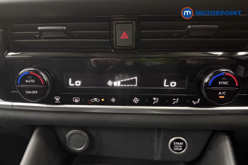 Nissan Qashqai N-Connecta Manual Petrol SUV - Stock Number (1558609) - 16th supplementary image