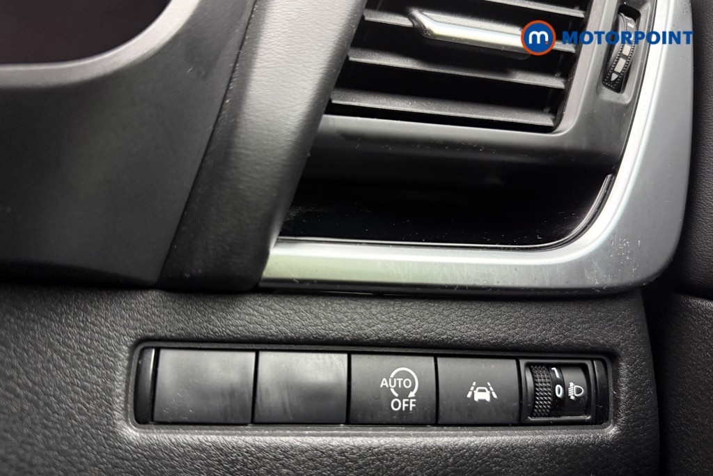 Nissan Qashqai N-Connecta Manual Petrol SUV - Stock Number (1558609) - 17th supplementary image