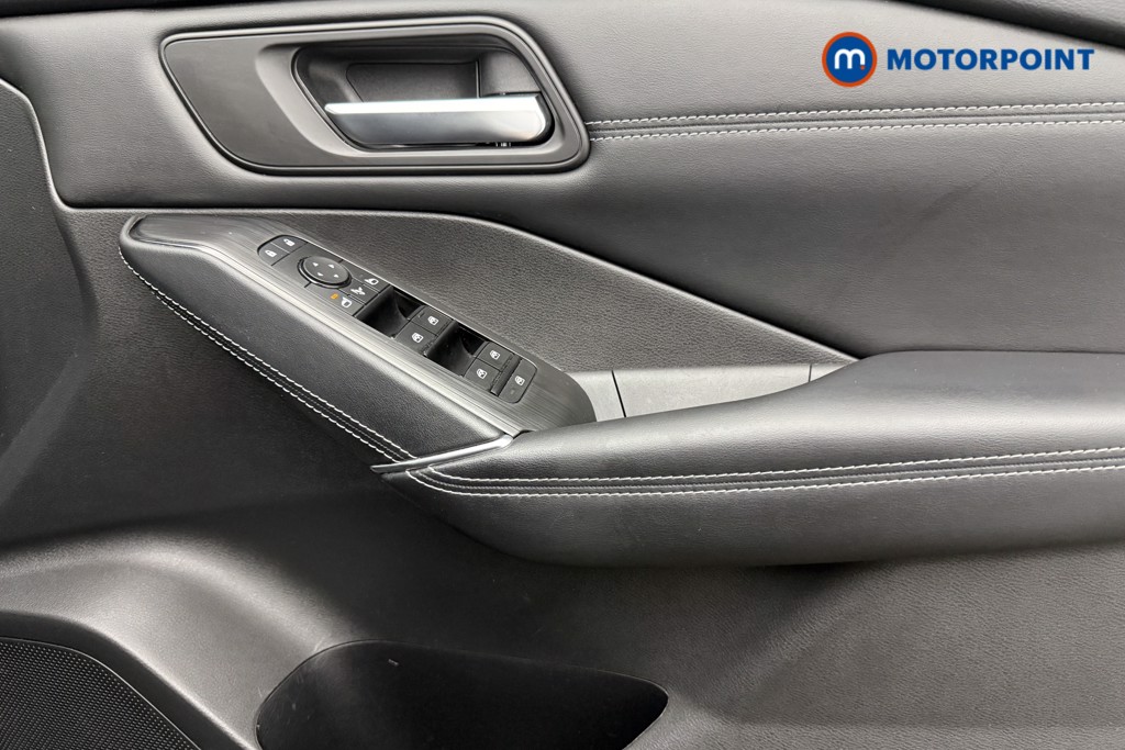 Nissan Qashqai N-Connecta Manual Petrol SUV - Stock Number (1558609) - 18th supplementary image