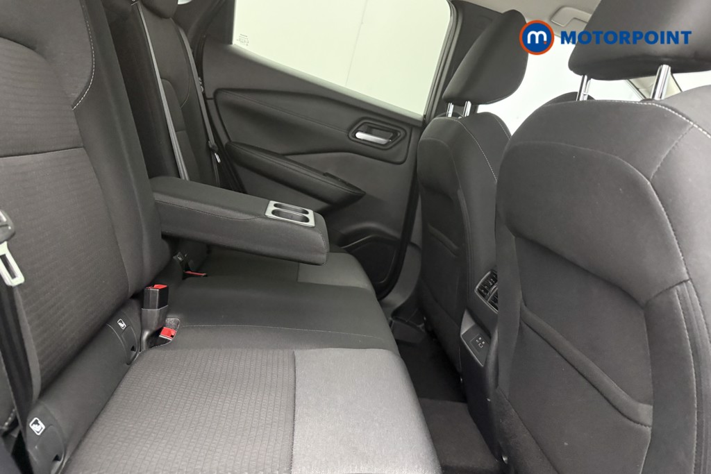 Nissan Qashqai N-Connecta Manual Petrol SUV - Stock Number (1558609) - 20th supplementary image