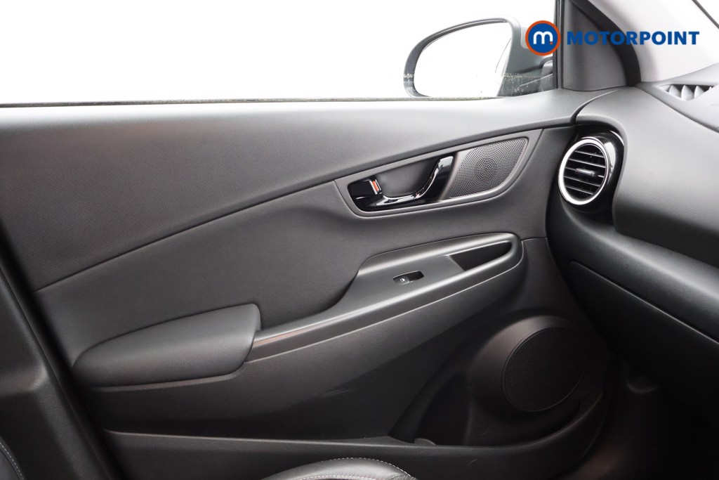Hyundai Kona Premium Se Automatic Petrol-Electric Hybrid SUV - Stock Number (1561390) - 8th supplementary image