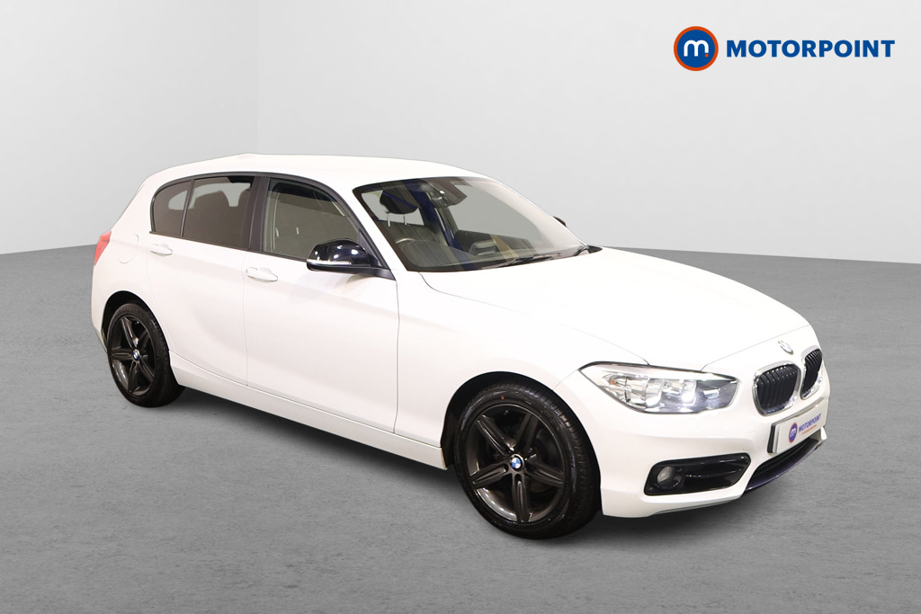 BMW 1 Series Sport Manual Petrol Hatchback - Stock Number (1561786) - Drivers side front corner