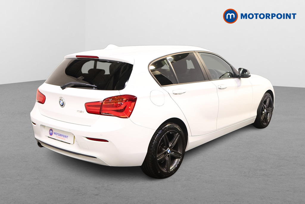 BMW 1 Series Sport Manual Petrol Hatchback - Stock Number (1561786) - Drivers side rear corner