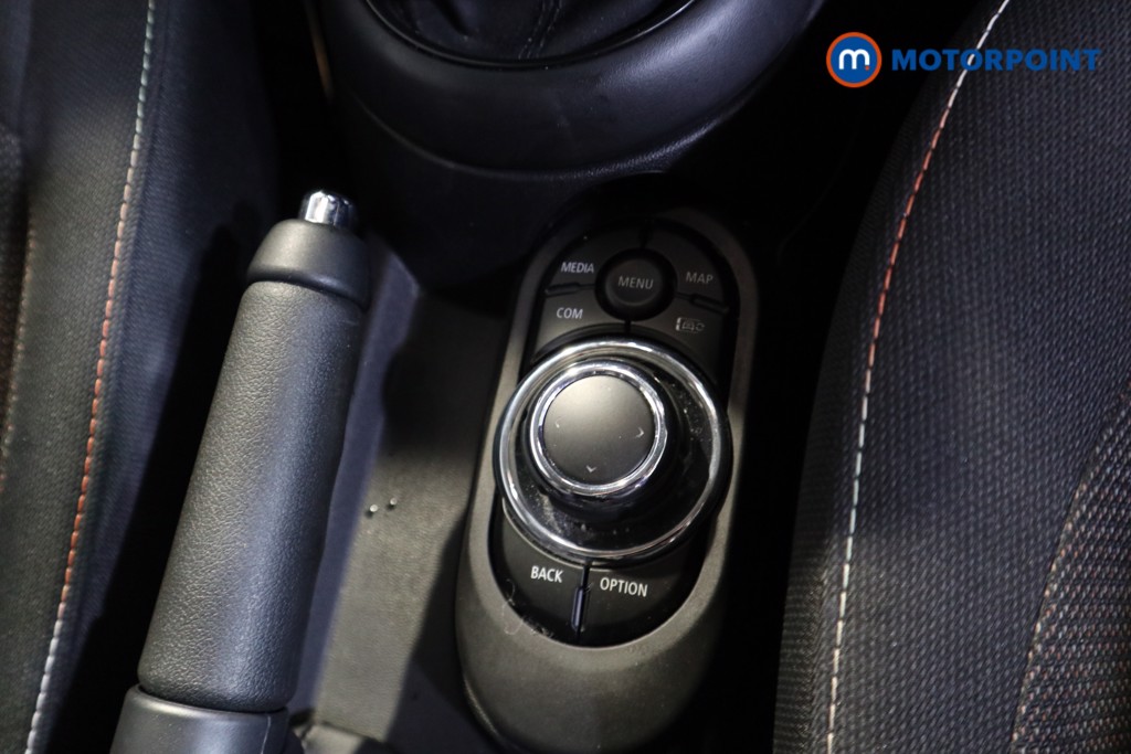 Mini Hatchback Cooper Classic Manual Petrol Hatchback - Stock Number (1566679) - 8th supplementary image