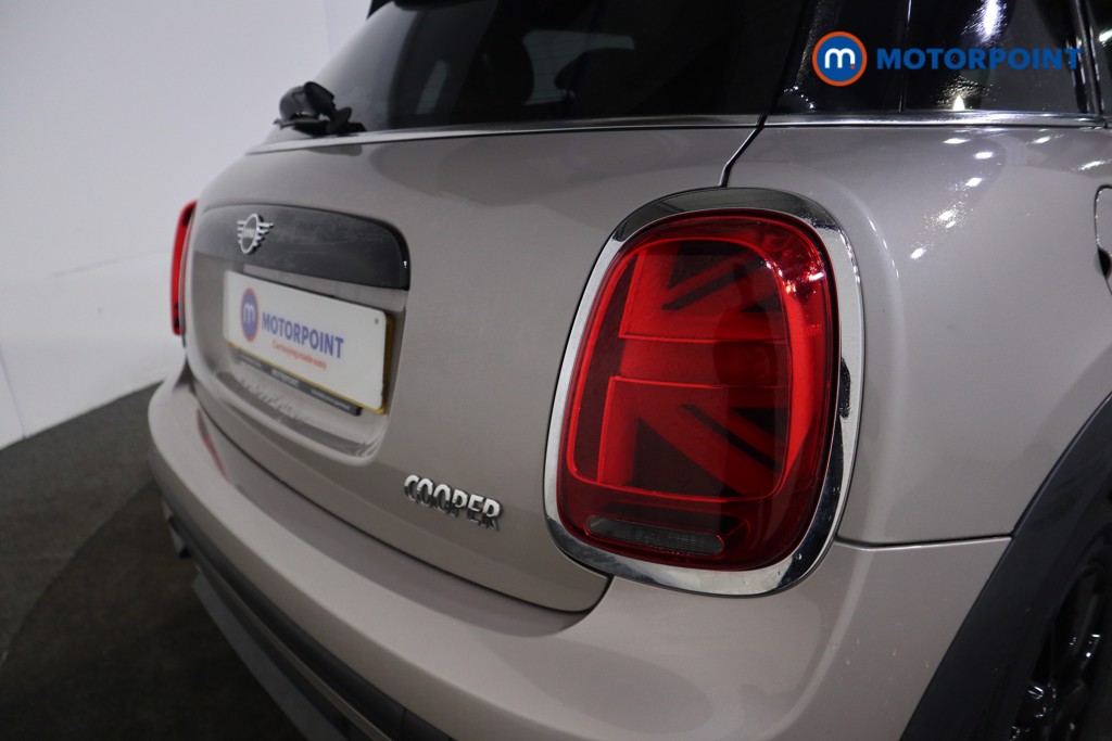 Mini Hatchback Cooper Classic Manual Petrol Hatchback - Stock Number (1566679) - 20th supplementary image