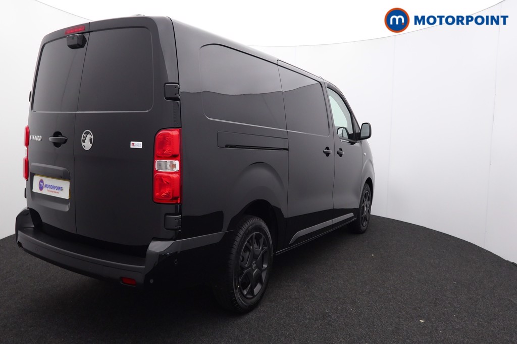 Vauxhall Vivaro PRO Manual Diesel Panel Van - Stock Number (1567147) - Drivers side rear corner